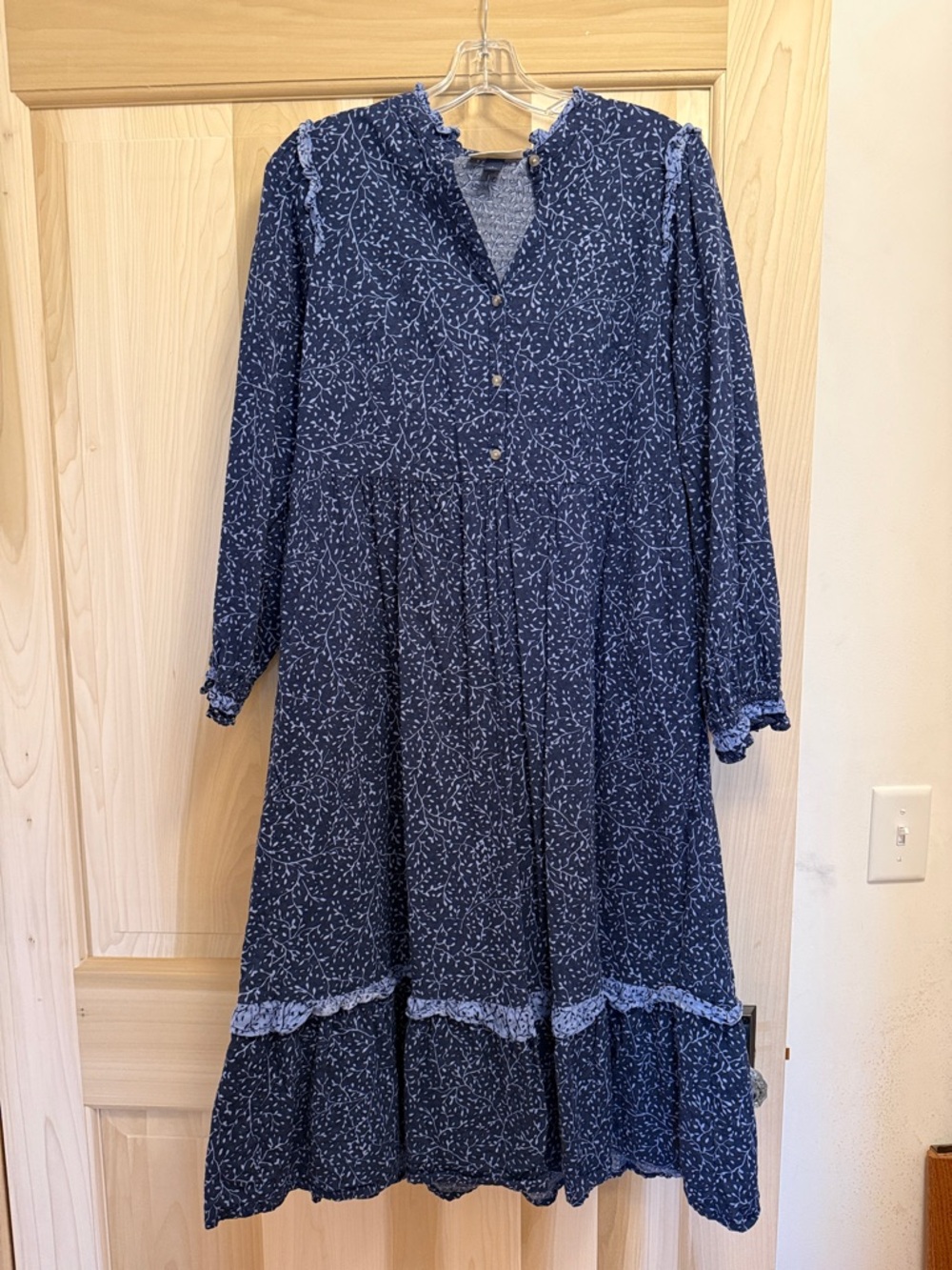 Universal Thread Navy Floral Long-Sleeve Midi Dress